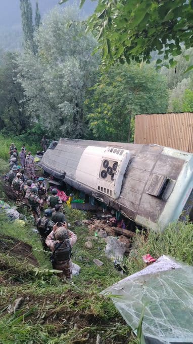 अमरनाथ में मंदसौर के श्रद्धालुओं से भरी बस दुर्घटनाग्रस्त, 30 यात्री घायल