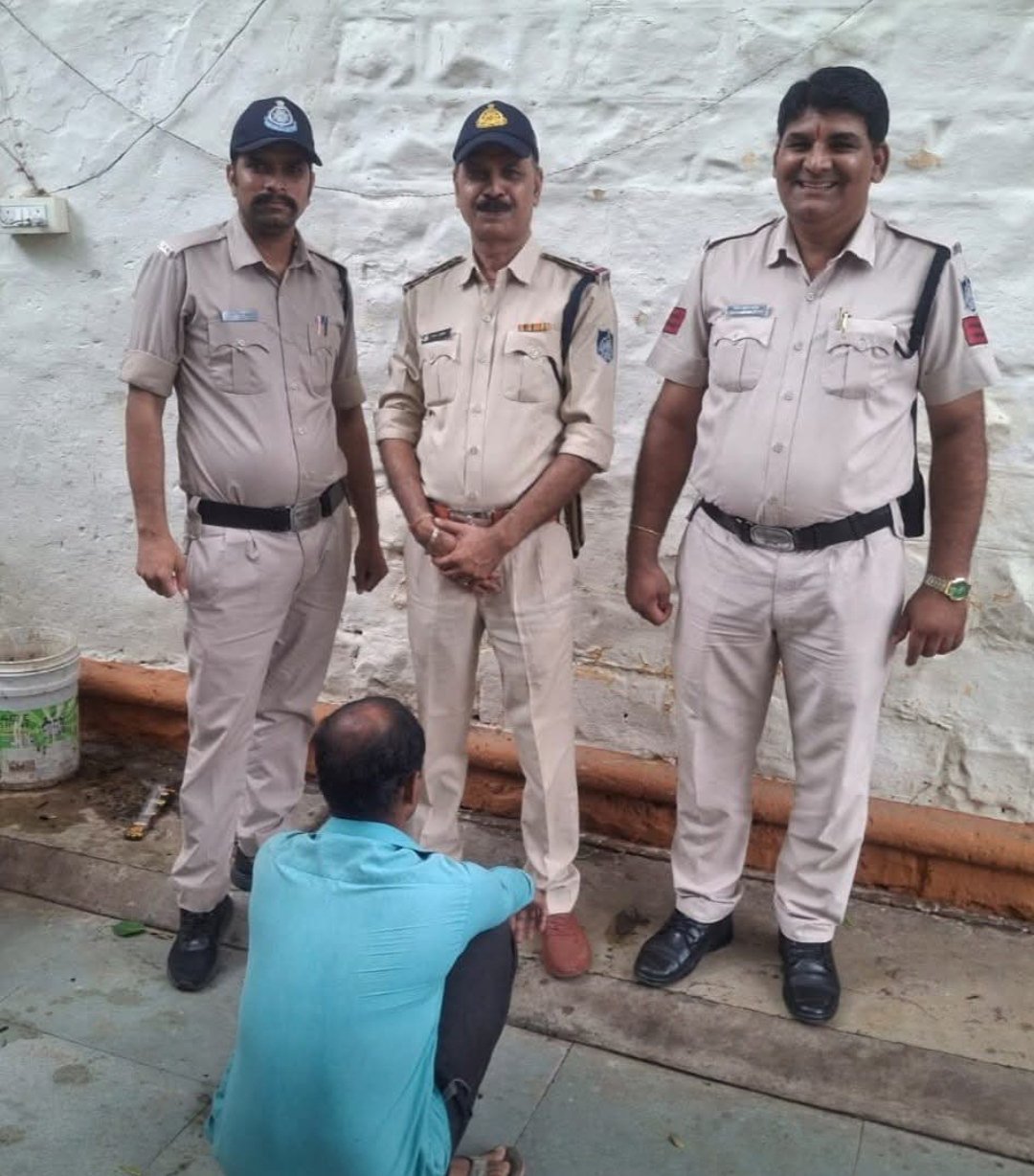 मंदसौर: डॉक्टर से 5 लाख रुपये की रंगदारी मांगने वाला फरार आरोपी गिरफ्तार