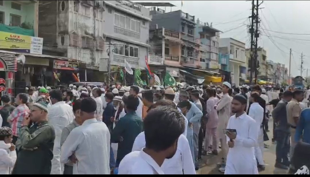 ईद मिलादुन्नबी पर निकले भव्य जुलूस, रक्तदान एवं सेवा कार्यों से दिया मानवता का संदेश